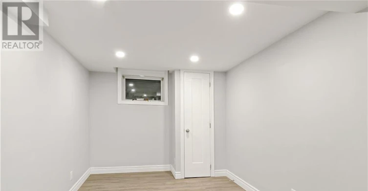 205 Blackburn Avenue, Ottawa, ON, K1N 8A9 - 12