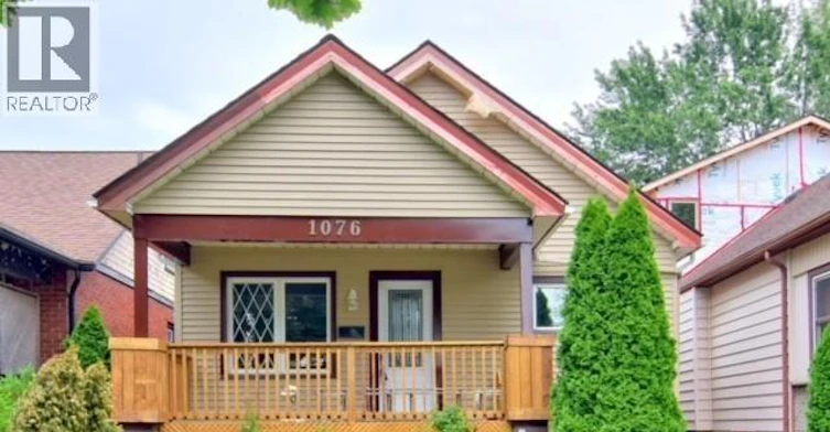 MAIN-1076 Janette Avenue, Windsor, ON, N9A 5A3
