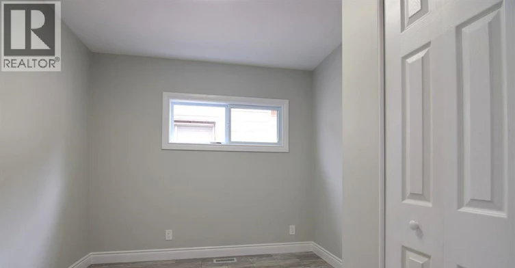 MAIN-1076 Janette Avenue, Windsor, ON, N9A 5A3 - 17