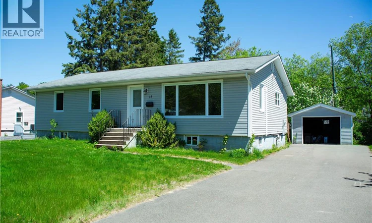 15 Bailey Avenue
