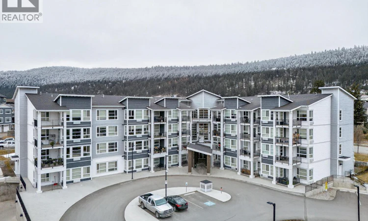 305-1880 Hugh Allan Drive