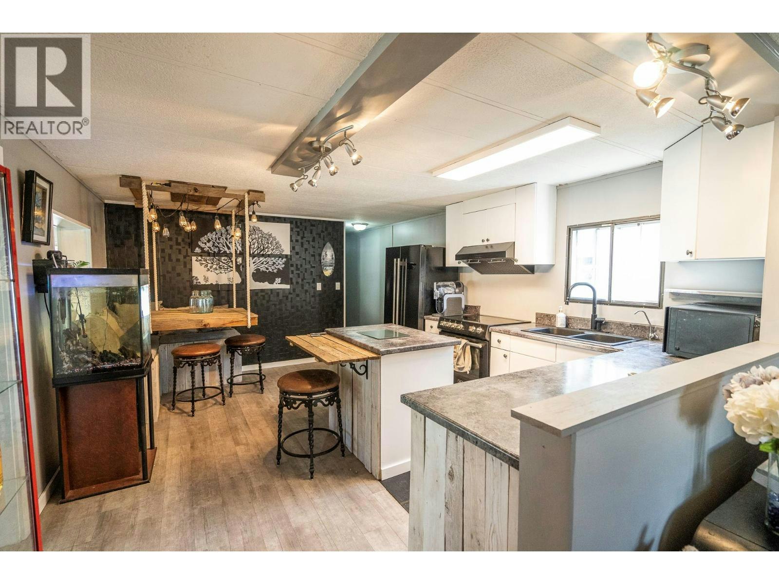 8-720 Commonwealth Road, Kelowna, BC, V4V 1R5