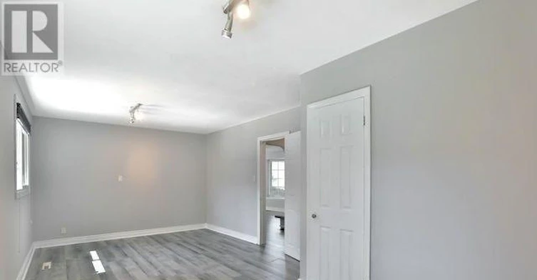 48 Birkbank Drive, Oakville, ON, L6J 4Y9 - 6