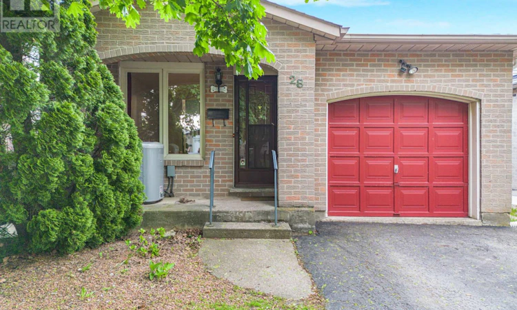 28 Lampman Crescent