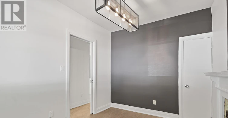 2 (GROUND-35 Humberside Avenue, Toronto, ON, M6P 1J6 - 12