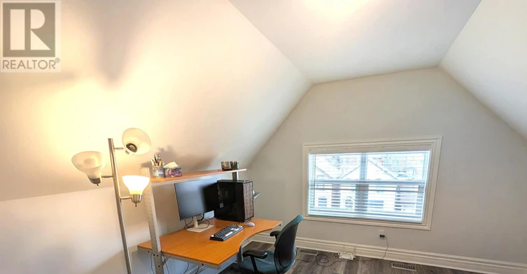 UPPER LEVEL-106 West Avenue N, Hamilton, ON, L8L 5C3 - 13