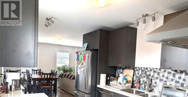 UPPER LEVEL-106 West Avenue N, Hamilton, ON, L8L 5C3 - 8