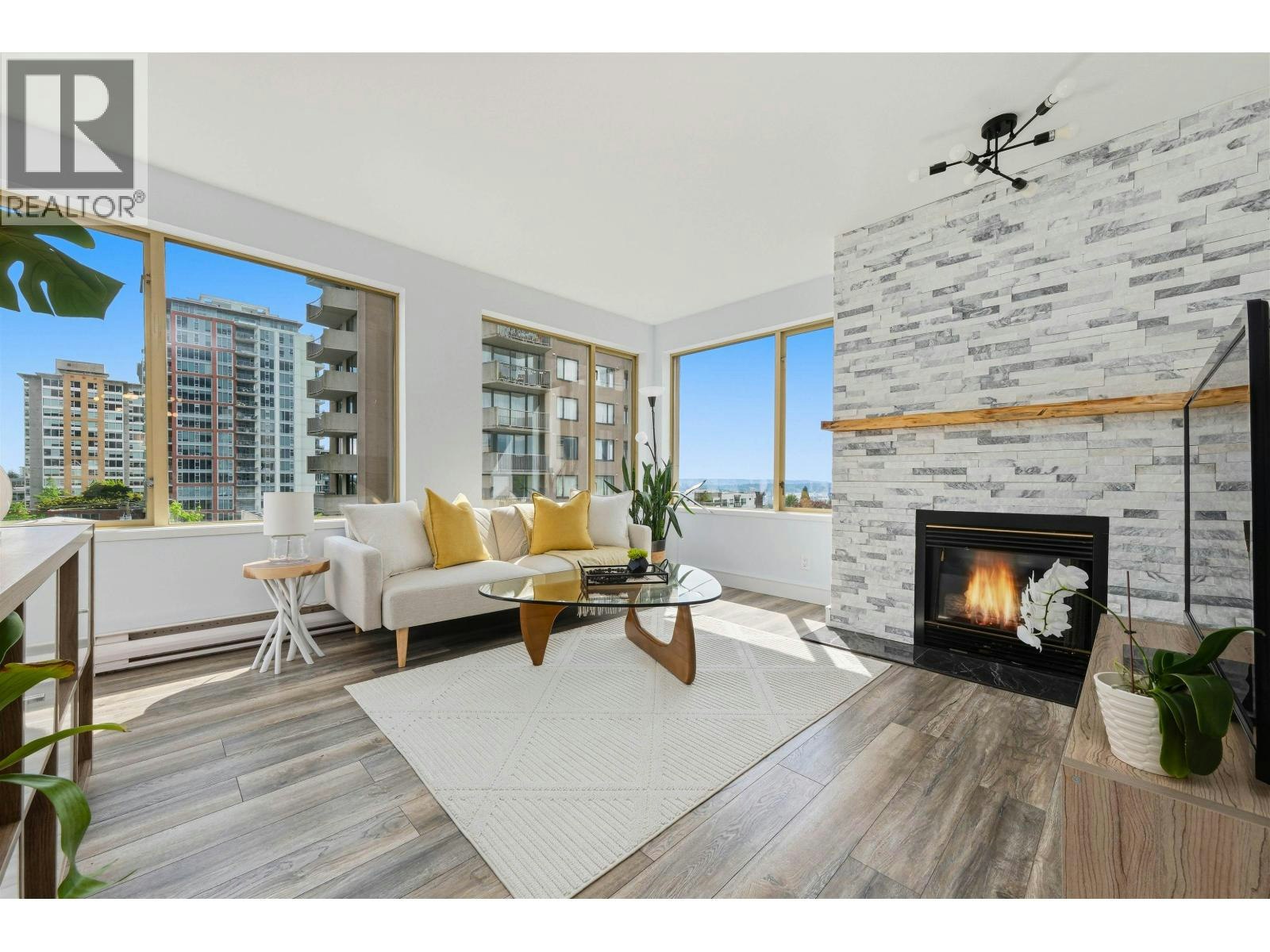 606-137 W 17 Street, North Vancouver, BC, V7M 1V5