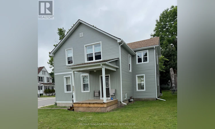 697 Niagara Boulevard