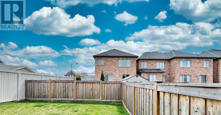 1 Frederick Pearson Street, East Gwillimbury, ON, L0G 1R0 - 4
