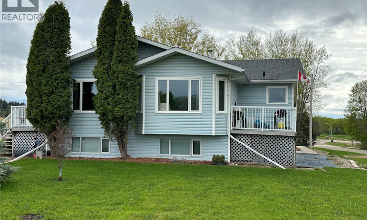 228 6th Avenue N