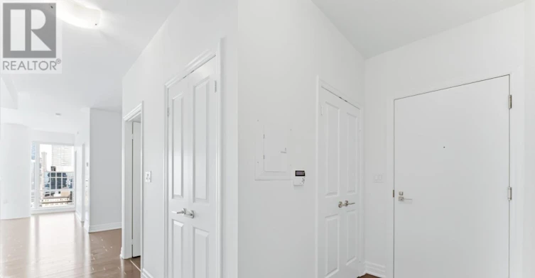 3705-8 The Esplande, Toronto, ON, M5E 0A6 - 4