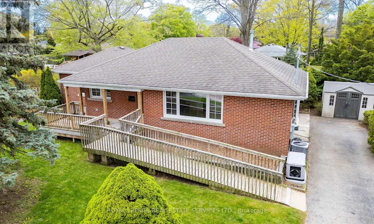 652 Hillcrest Drive