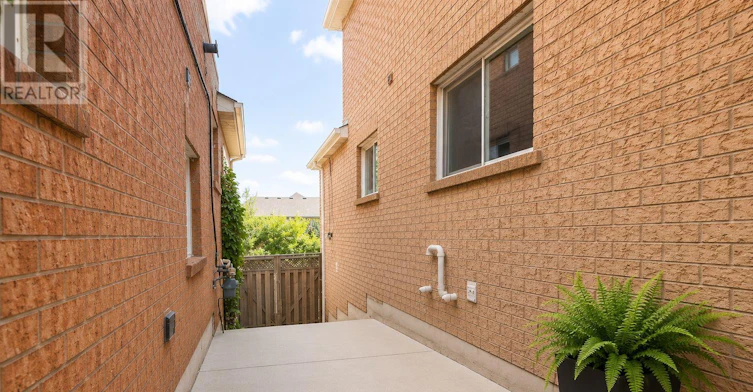 BSMT-2872 Gardenview Crescent, Mississauga, ON, L5M 5T4 - 9