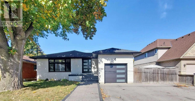 4 Mcmaster Avenue, Hamilton, ON, L9H 4M5