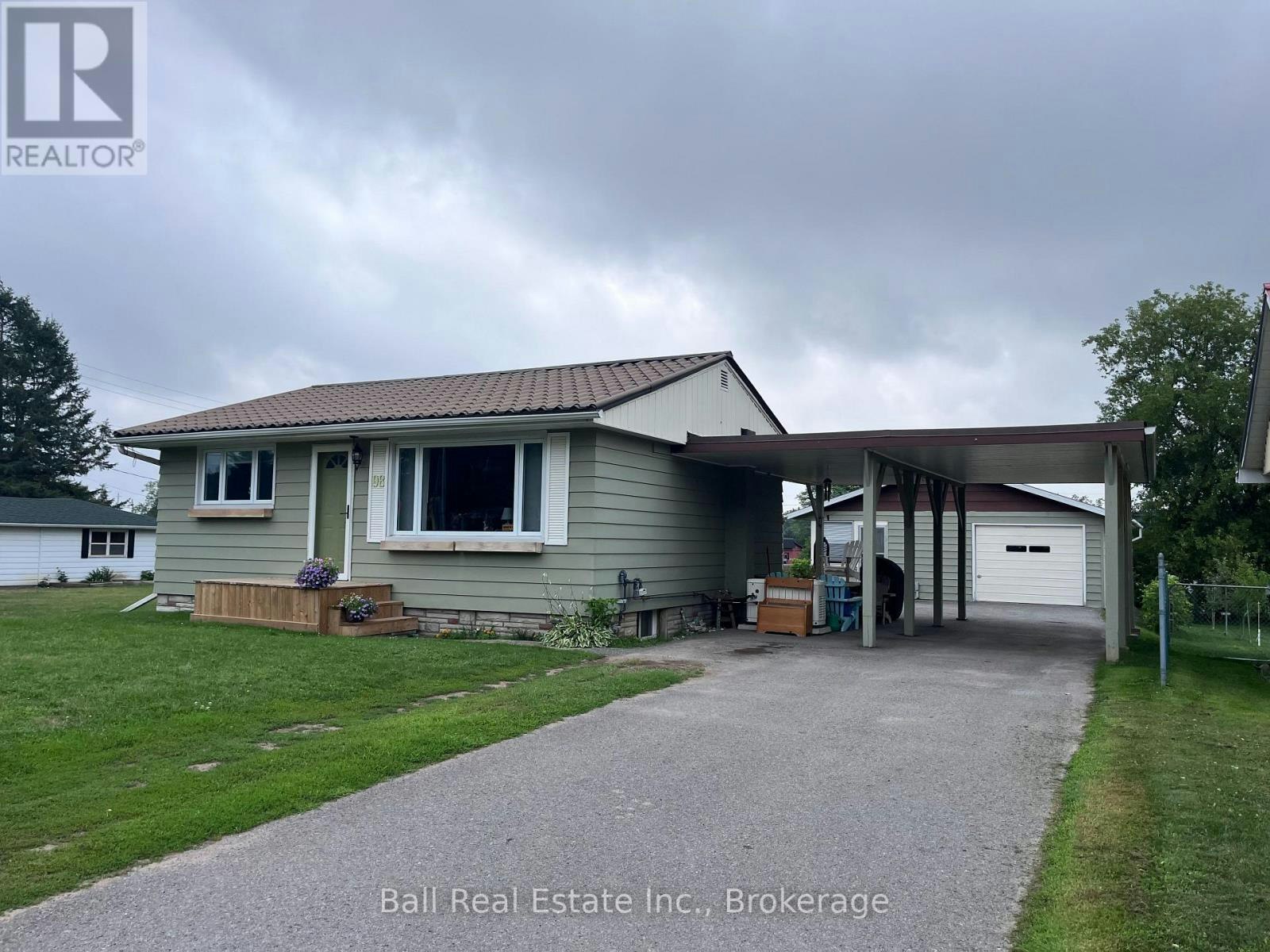 98 George Street E, Havelock-Belmont-Methuen, ON, K0L 1Z0