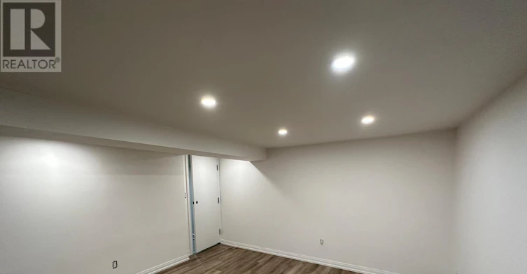 LOWER-25 Coulson Avenue, Toronto, ON, M4V 1Y3 - 10