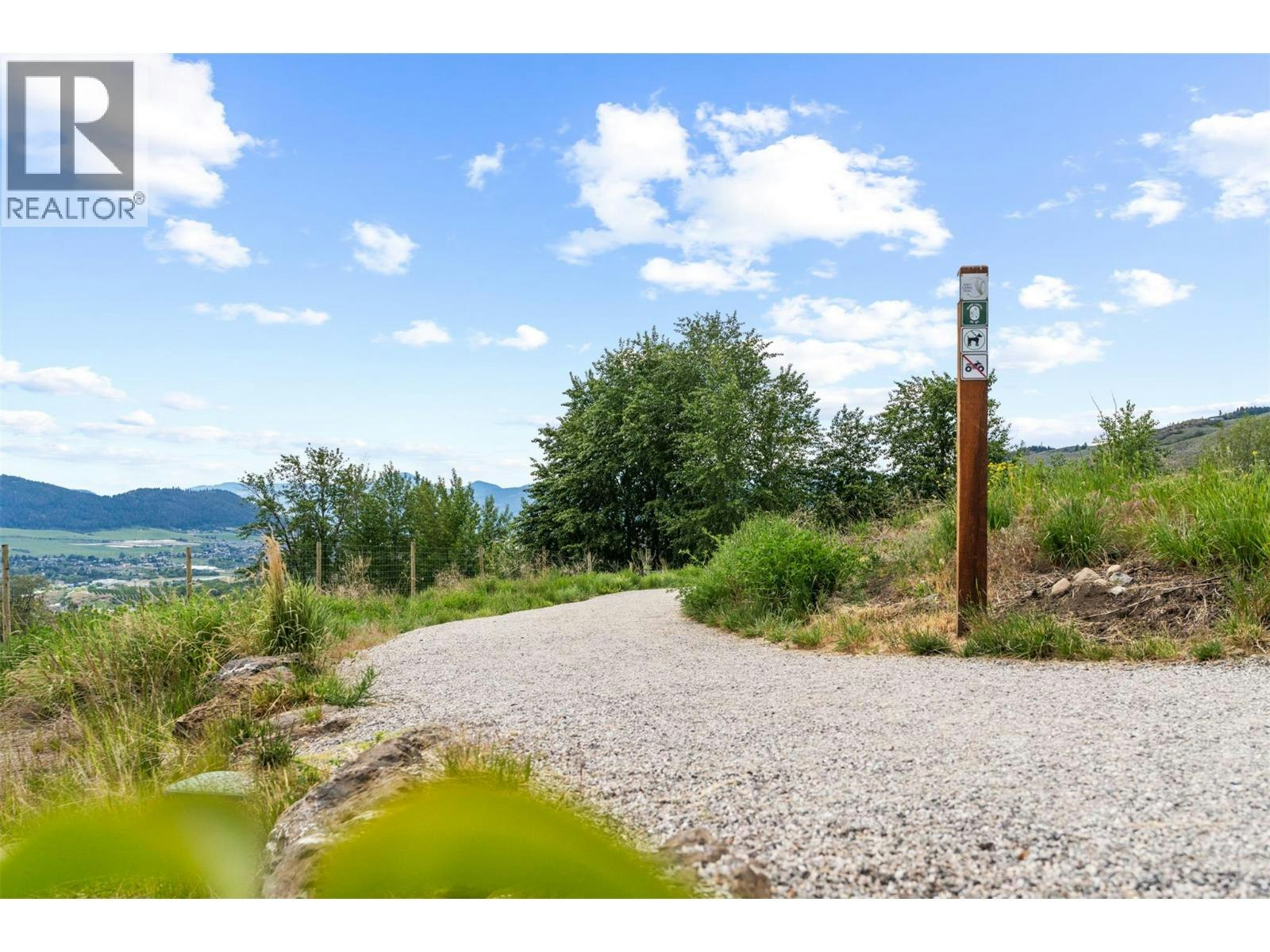 325 Cordon Place, Vernon, BC, V1H 1Z9 - 70