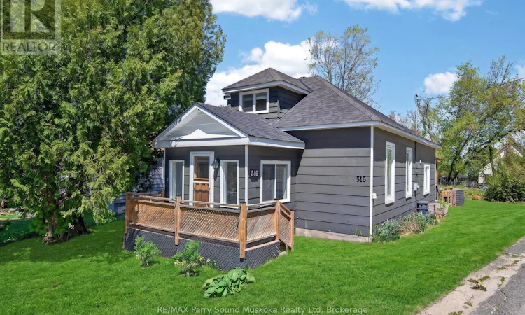 516 High Street W