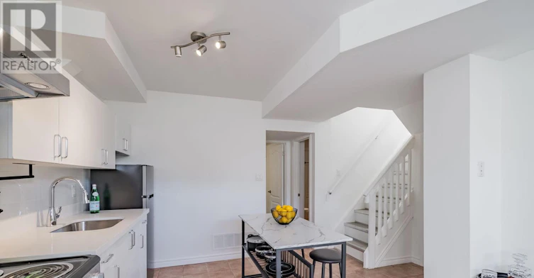 207 Cabot Street, Oshawa, ON, L1J 5S2 - 5
