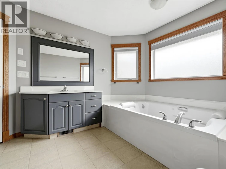 9382 Wascana Mews, Regina, SK, S4V 2W4 - 26