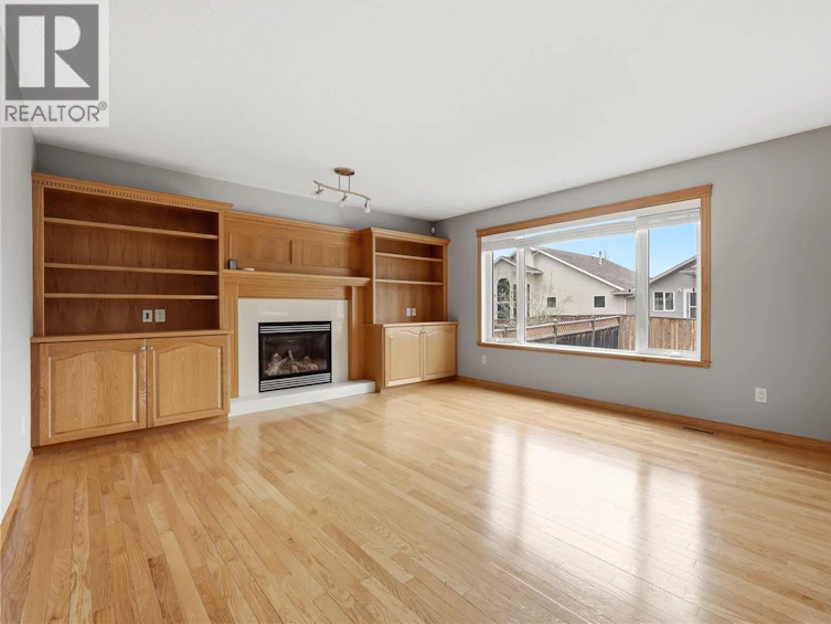 9382 Wascana Mews, Regina, SK, S4V 2W4 - 9