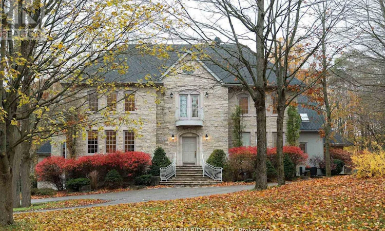 12 Forestview Trail
