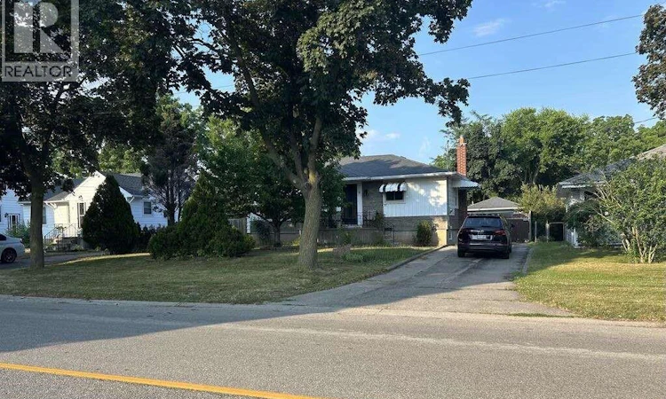 11 James Avenue