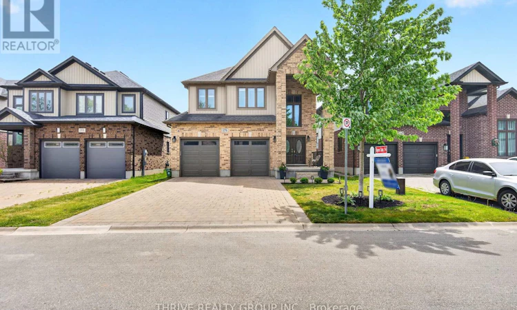 1296 Dyer Crescent