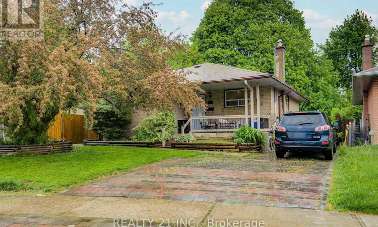 44 Sundance Crescent