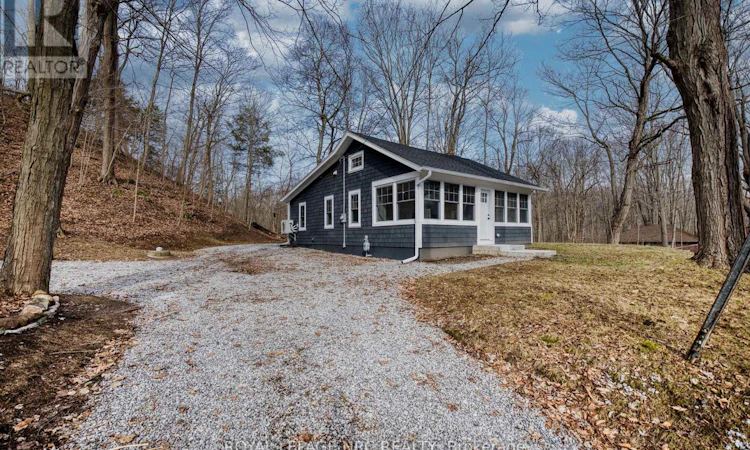 212 Holloway Bay Road S