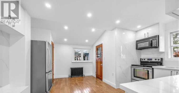 MAIN & 2ND-1035 Briar Hill Avenue, Toronto, ON, M6B 1M6 - 6