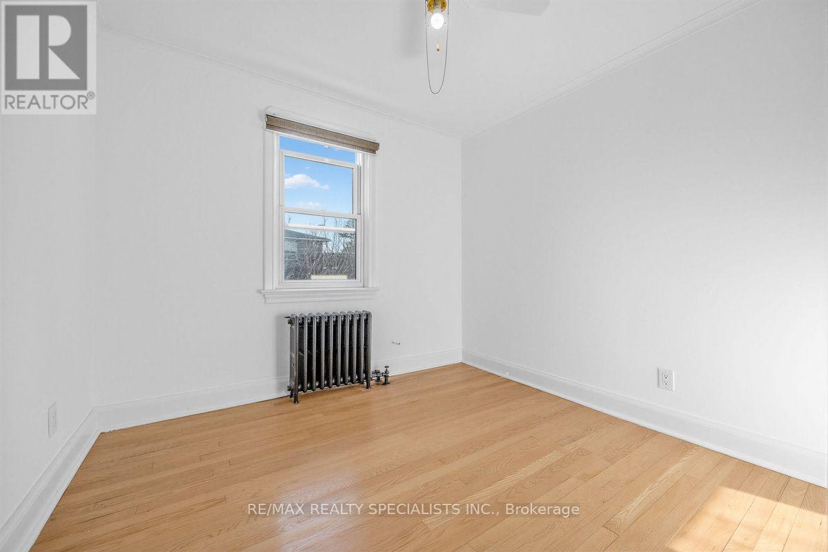 MAIN & 2ND-1035 Briar Hill Avenue, Toronto, ON, M6B 1M6 - 20