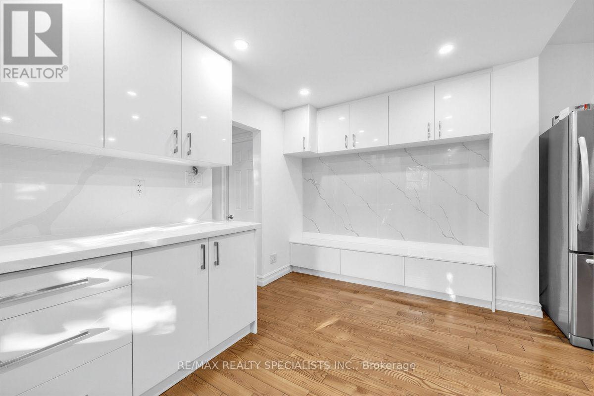 MAIN & 2ND-1035 Briar Hill Avenue, Toronto, ON, M6B 1M6 - 27