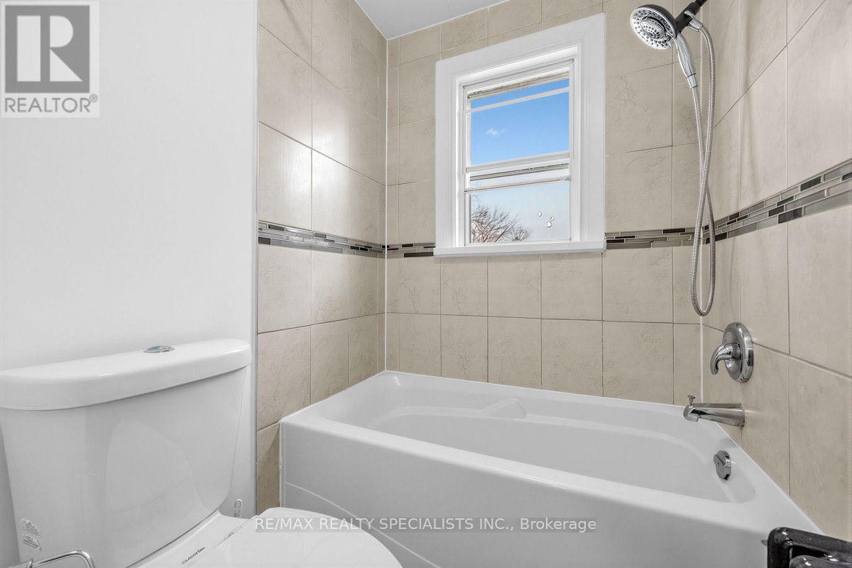 MAIN & 2ND-1035 Briar Hill Avenue, Toronto, ON, M6B 1M6 - 16