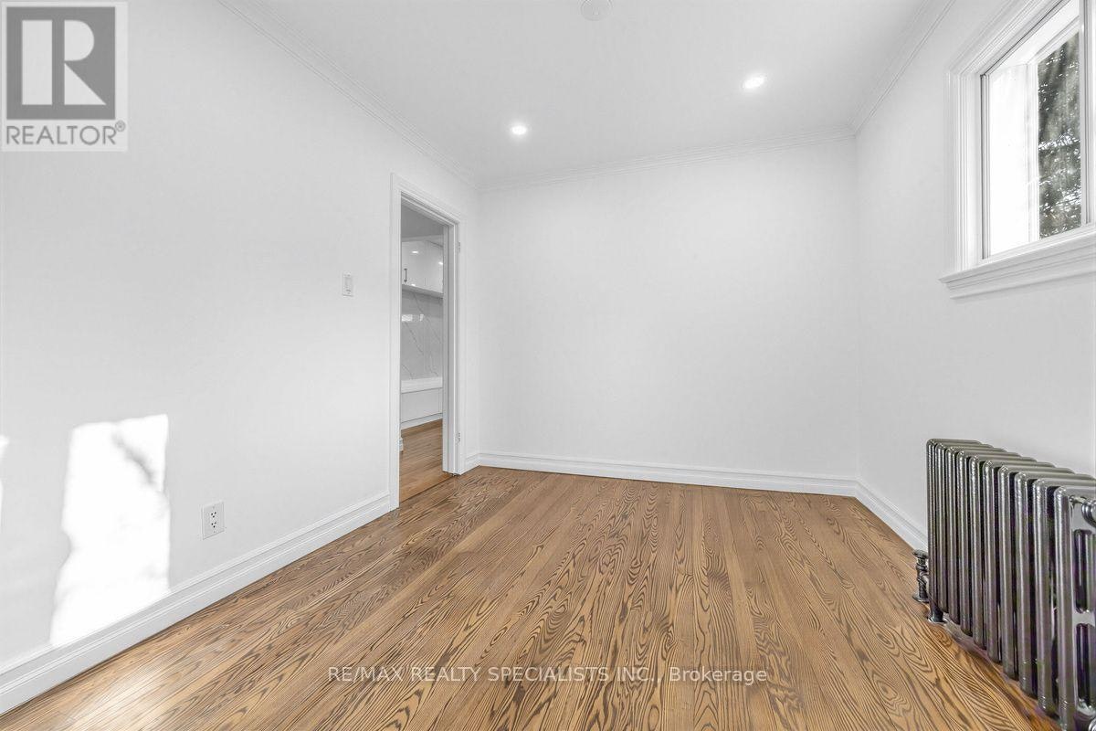 MAIN & 2ND-1035 Briar Hill Avenue, Toronto, ON, M6B 1M6 - 9