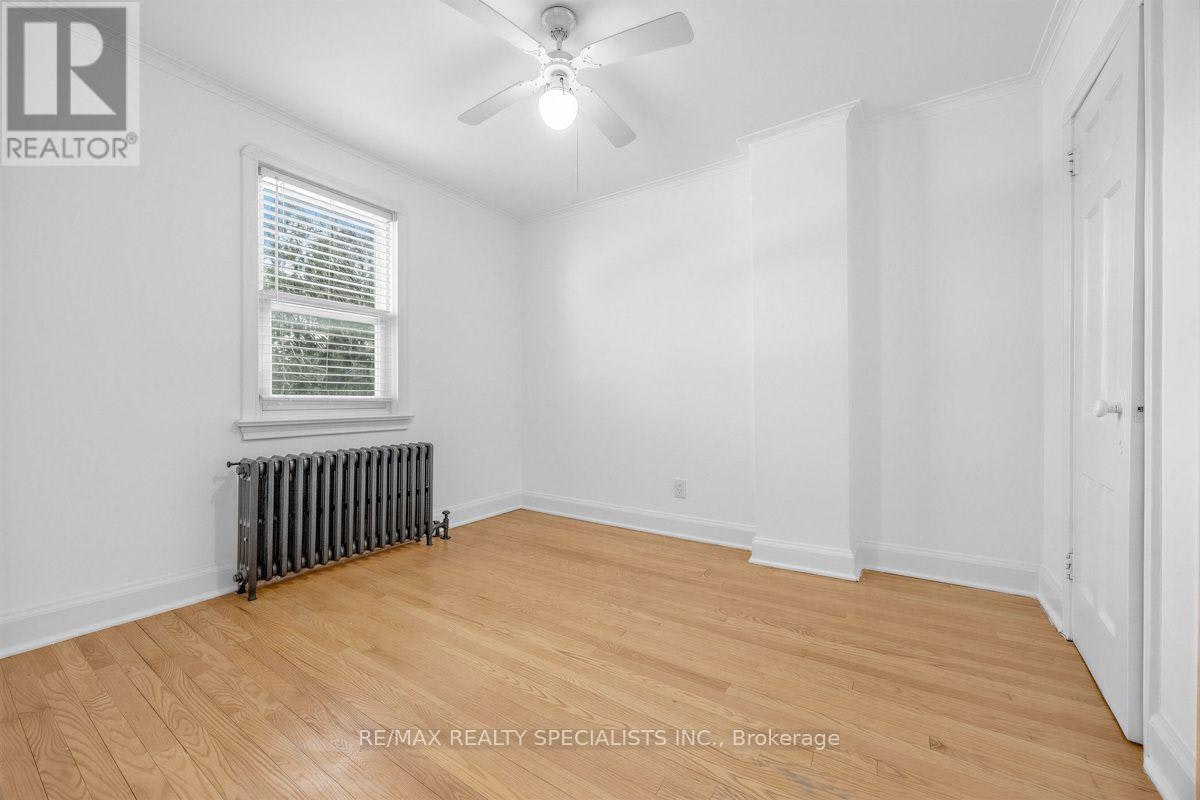MAIN & 2ND-1035 Briar Hill Avenue, Toronto, ON, M6B 1M6 - 18