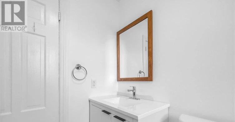 MAIN & 2ND-1035 Briar Hill Avenue, Toronto, ON, M6B 1M6 - 16