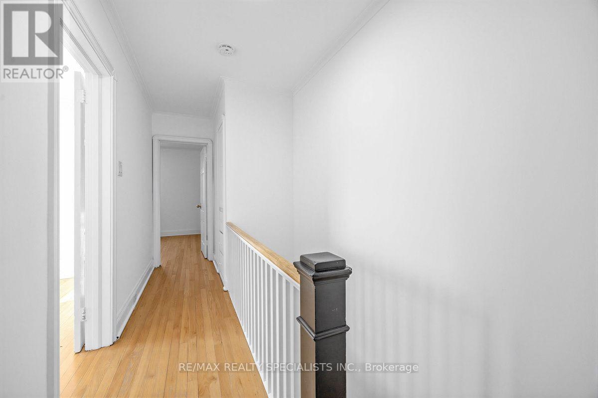 MAIN & 2ND-1035 Briar Hill Avenue, Toronto, ON, M6B 1M6 - 22