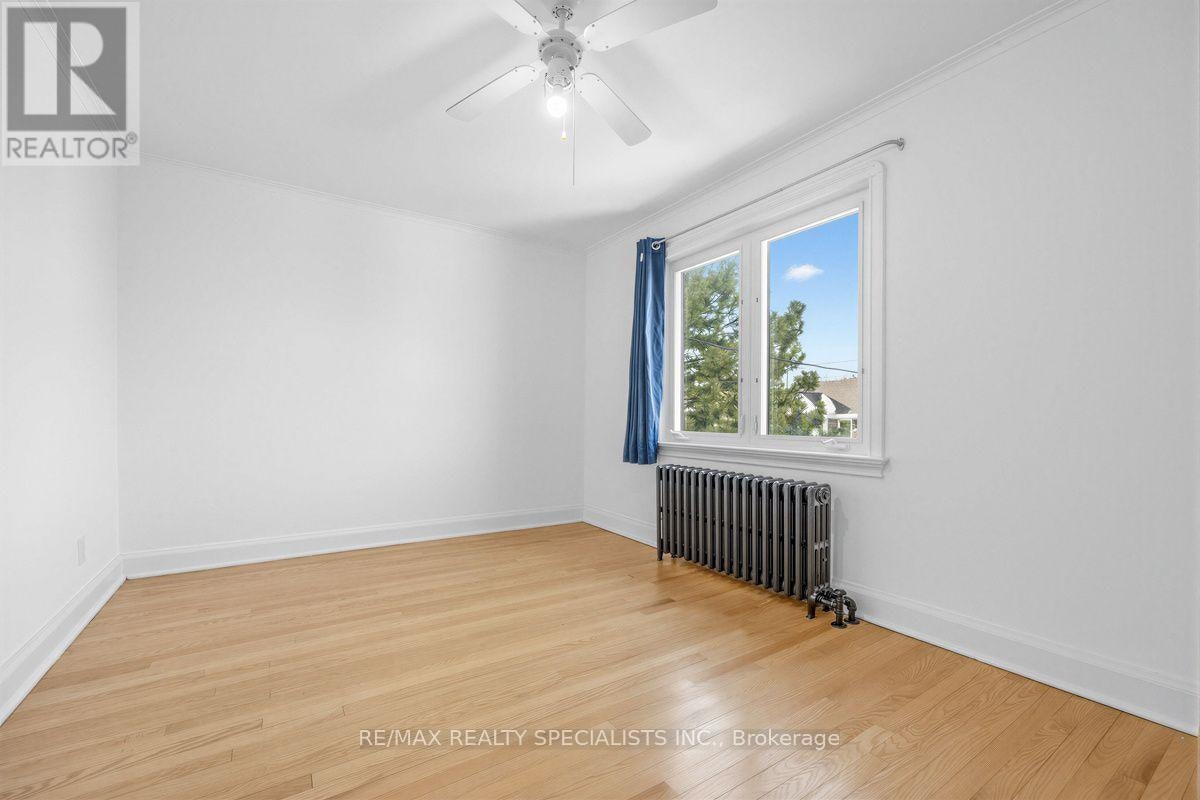 MAIN & 2ND-1035 Briar Hill Avenue, Toronto, ON, M6B 1M6 - 23