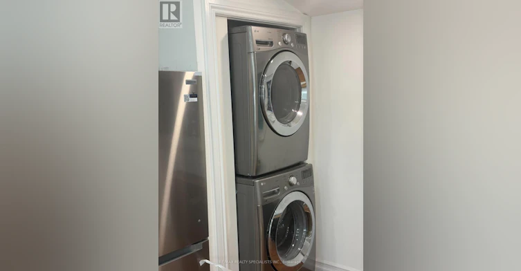 MAIN & 2ND-1035 Briar Hill Avenue, Toronto, ON, M6B 1M6 - 29
