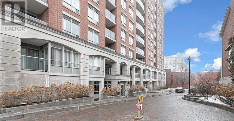 801-2 Clairtrell Road, Toronto, ON, M2N 7H5 - 2