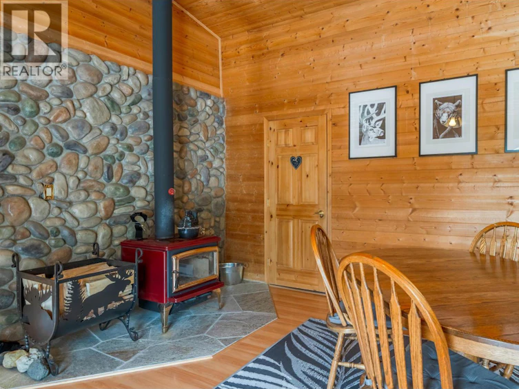 7118 Noveta Road, Bridge Lake, BC, V0K 1X2 - 17