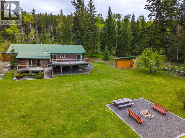 7118 Noveta Road, Bridge Lake, BC, V0K 1X2 - 3