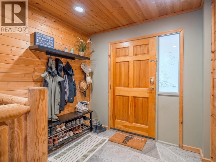 7118 Noveta Road, Bridge Lake, BC, V0K 1X2 - 14