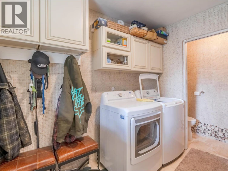 6017 Toomey Road, 100 Mile House, BC, V0K 2E3 - 29