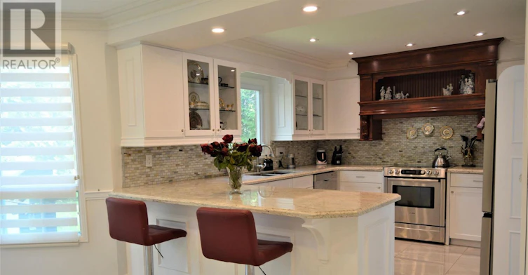 MAIN FLOOR-14 Simmons Crescent, Aurora, ON, L4G 6B4 - 4