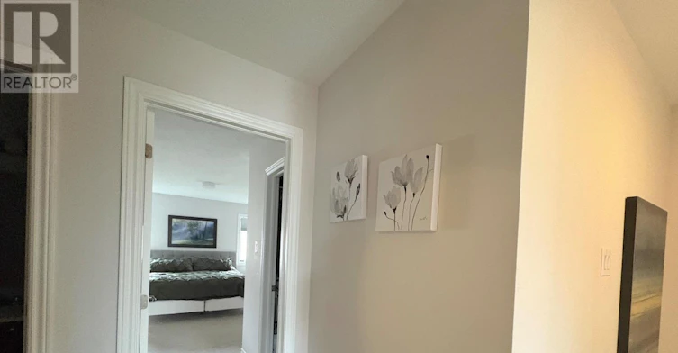 719 Derreen Avenue, Ottawa, ON, K2S 2Y9 - 23