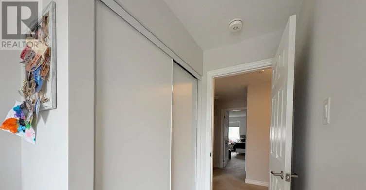 719 Derreen Avenue, Ottawa, ON, K2S 2Y9 - 20