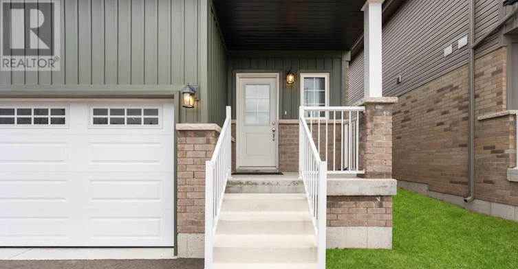 32 Hillcroft Way, Kawartha Lakes, ON, K0M 1A0 - 5